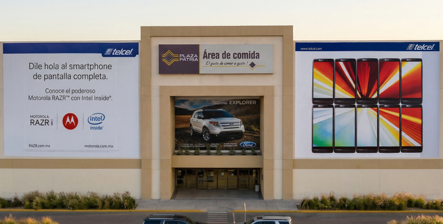 Impresión gran formato montados sobre plaza comercial