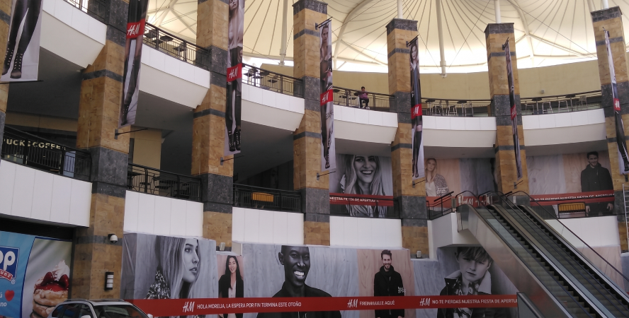 Wrapping en locales de plaza comercial