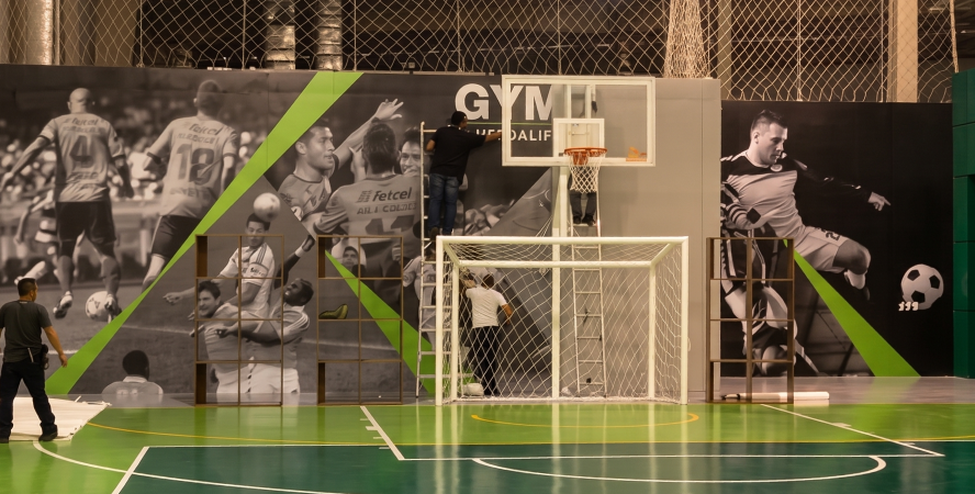 Wrapping interior en cancha de basket